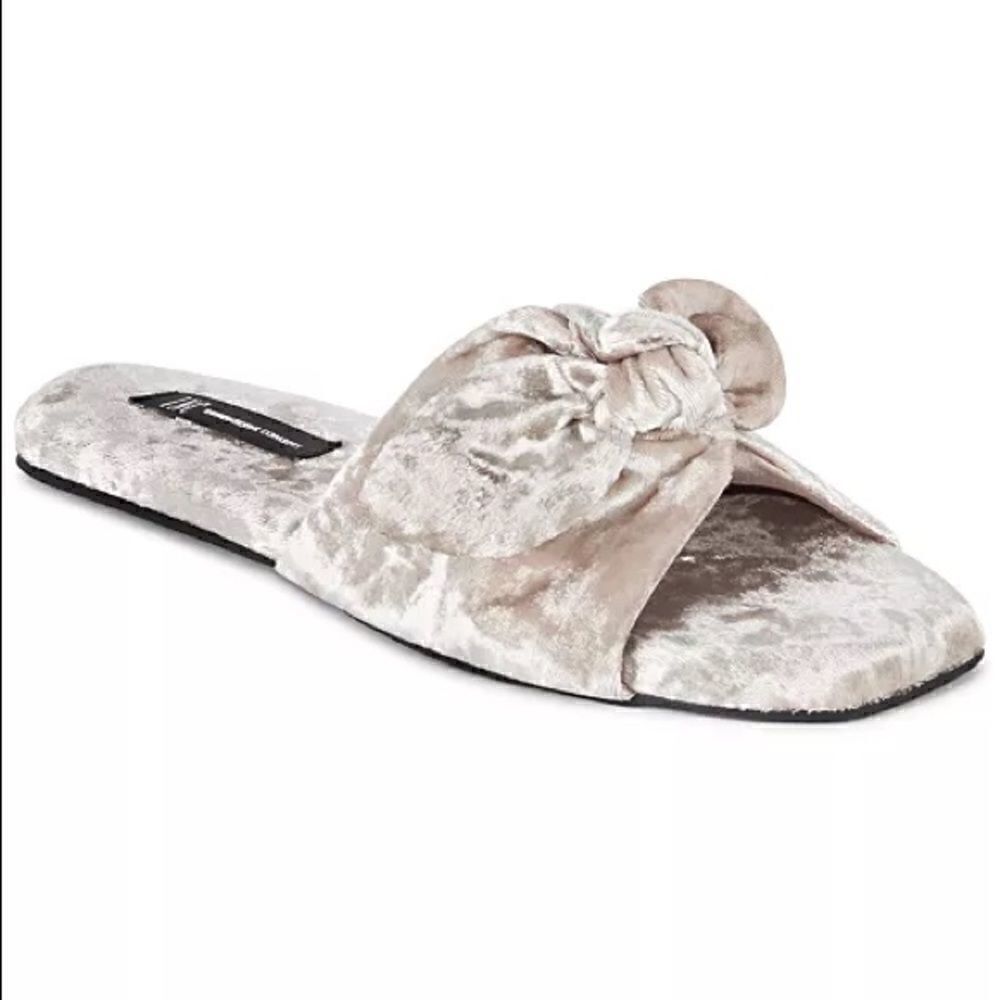 NWT INC International Concepts Women's Crushed-Velvet Knot Slippers Tan